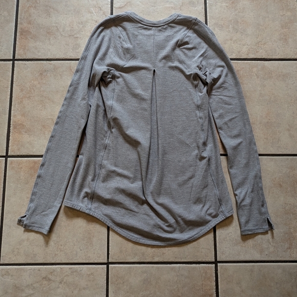 Lululemon Tuck and Flow Long Sleeve - Picture 2 of 3